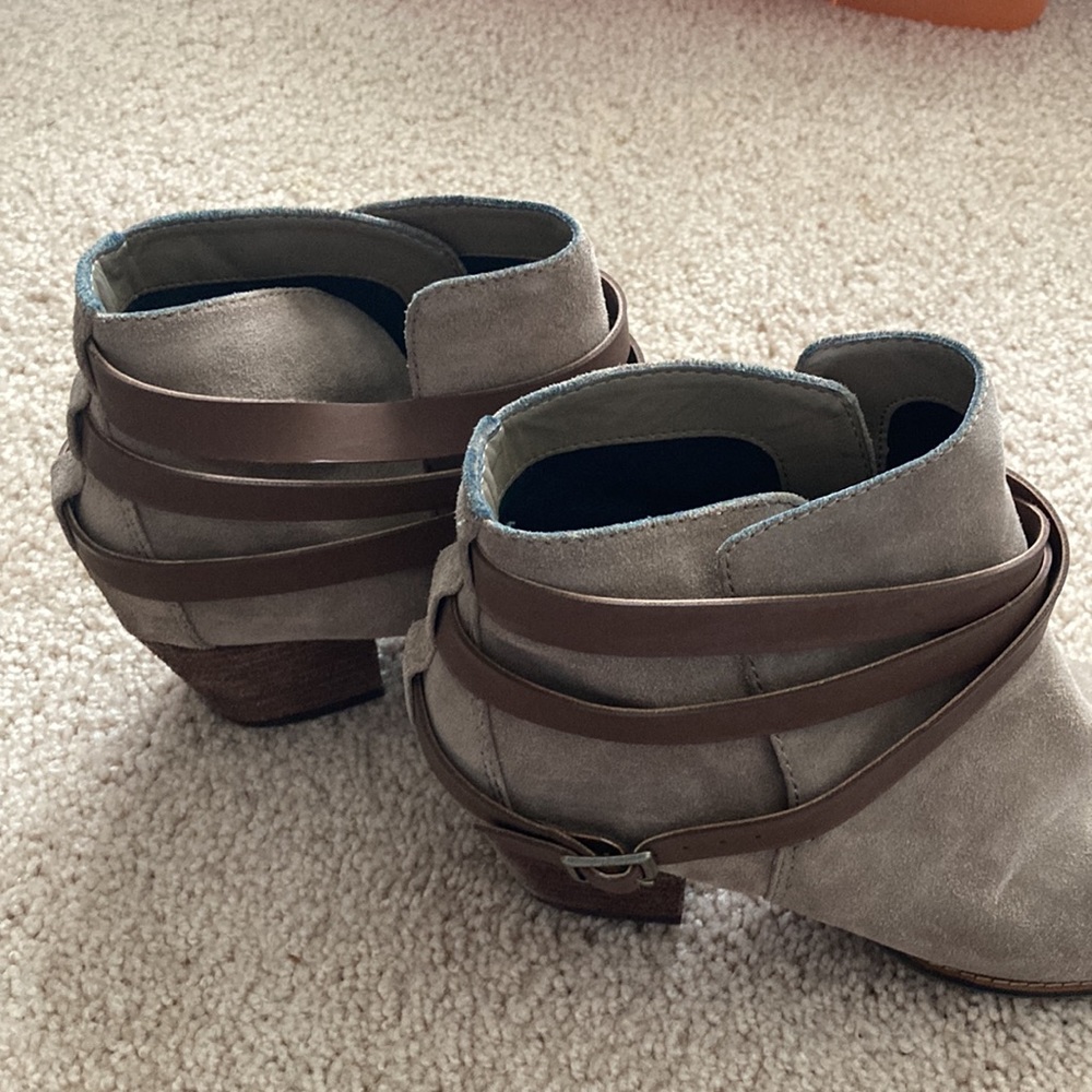 Dolce Vita Java Bootie - image 4